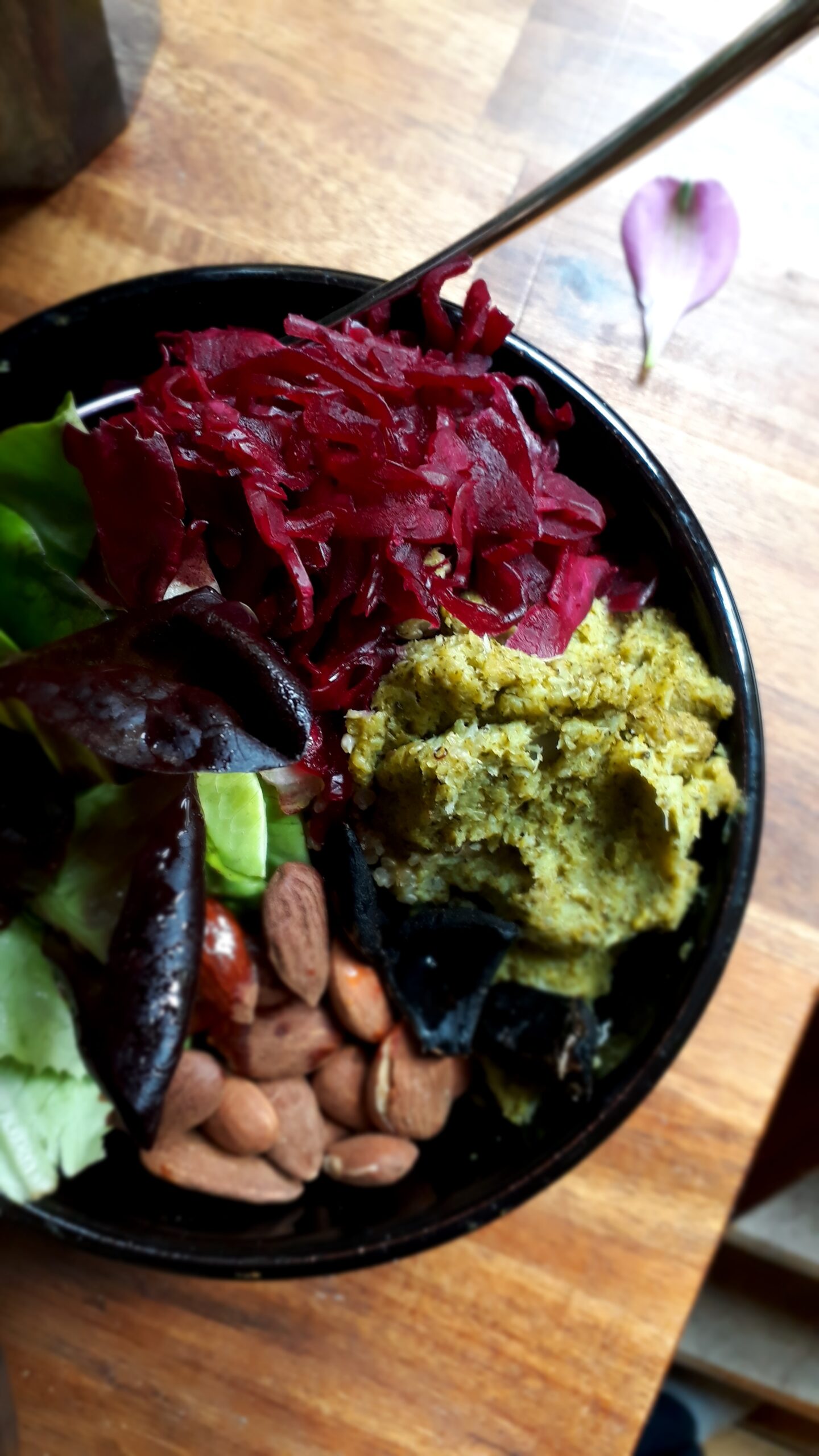 10-minute Healthy Love Buddah Bowl de Chou Rouge Lactofermenté